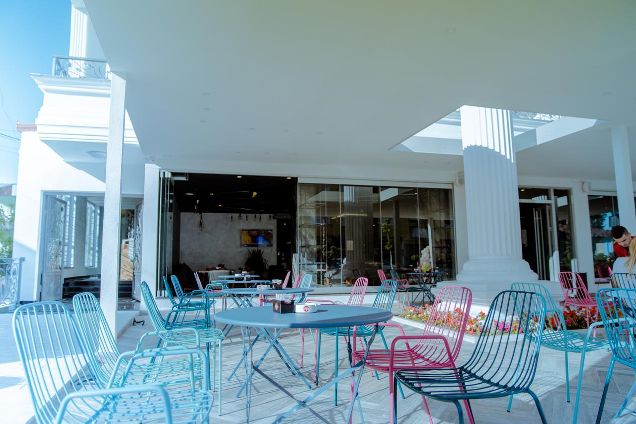 Hotel Lubjana Durrës Exterior foto